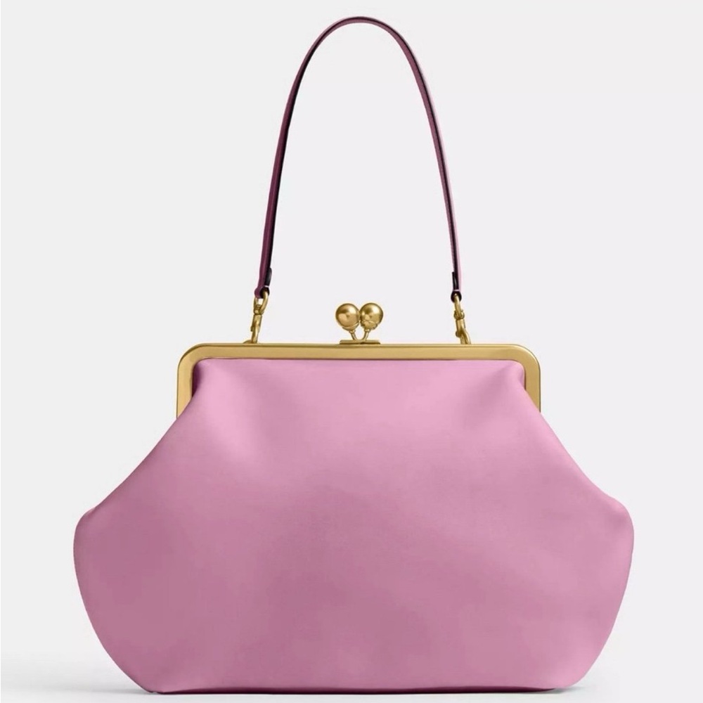 Viral Coach Kisslock Frame Bag-Large
🩷ROSE PINK🩷
💫BRAND NEW💫SOLD OUT💫